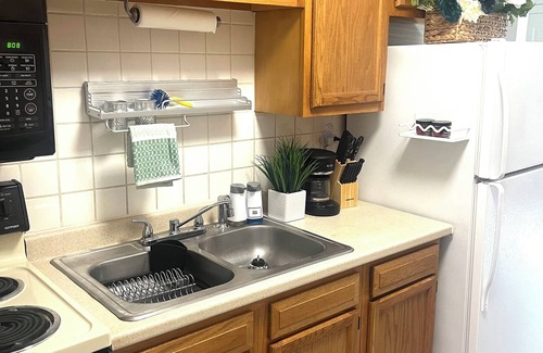 Southside Apartment | The Lovely La Petite 2-bedroom Duplex with AC, WiFi in Wonderful Jacksonville