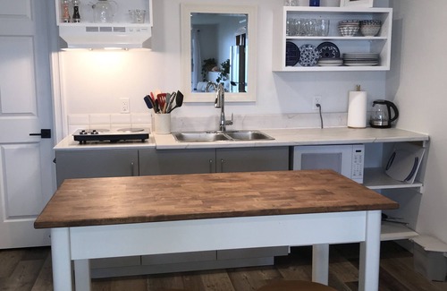 Chester Apartment | The Lower Deck Oceanfront Studio mins from Chester and beaches