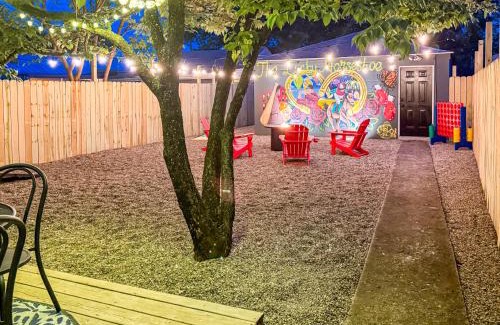South Louisville House | The Lucky Horseshoe