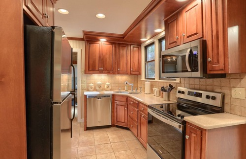 Timber Hills Cottage | The Lucky Lakeside