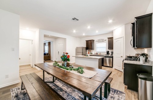 Medina Valley House | The Lucky Longhorn