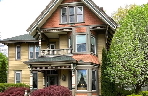 Ludington Bed & Breakfast | The Ludington House