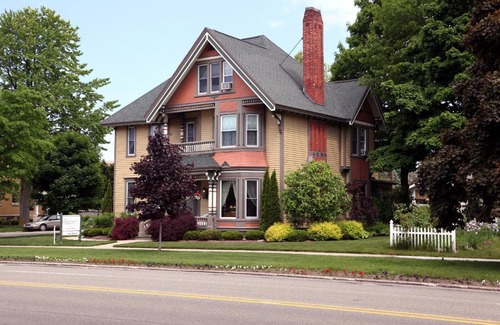 Ludington Bed & Breakfast | The Ludington House