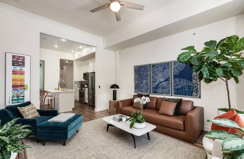 Midtown House | The Lumber Baron's Downtown Mansion 2KingBR/2.5BA