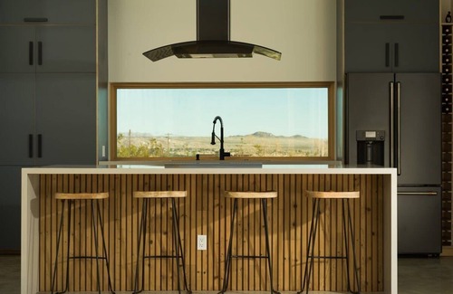 Panorama Heights House | The Lunawood - Lux Home Pool and Spa