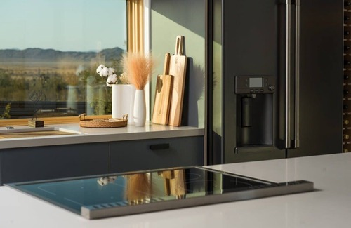 Panorama Heights House | The Lunawood - Lux Home Pool and Spa