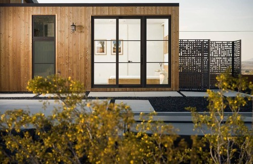 Panorama Heights House | The Lunawood - Lux Home Pool and Spa