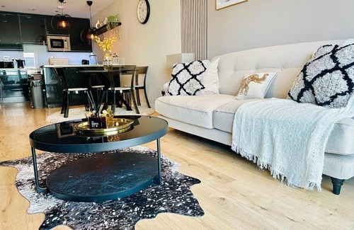 Barbican Apartment | The Lux at Pierson House