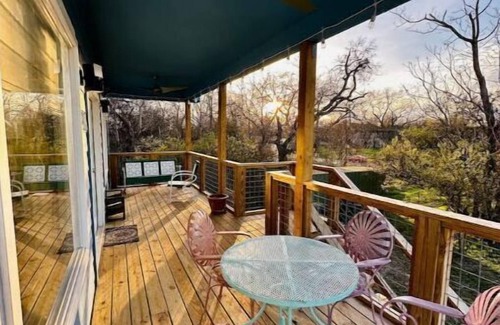 San Marcos House | The Lux Blanco River Retreat