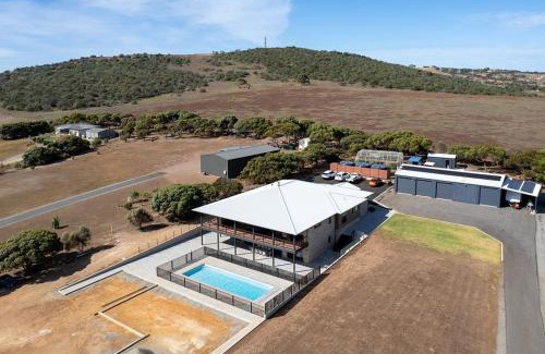 Boston House | The Lux Country Retreat - heated swimming pool - immaculate views and stylish comfort!