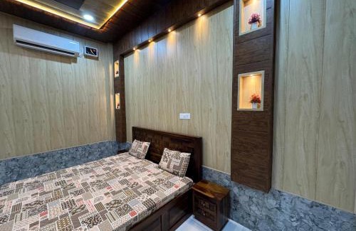Amer Fort Road Apartment | The luxe loft