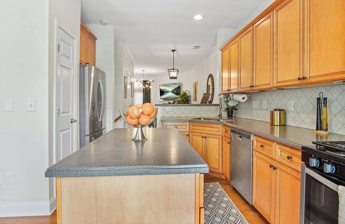 Midtown House | The Luxe on 16th Steps to Atlantic Station