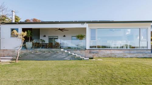 Lake Wangary House | The Luxurious Lobster Pot With Studio Offers The Complete Coffin Bay Experience - View, Position and Jetty For Fishing