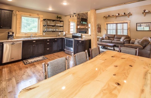 Wisconsin Dells House | The Luxurious Turkey Run