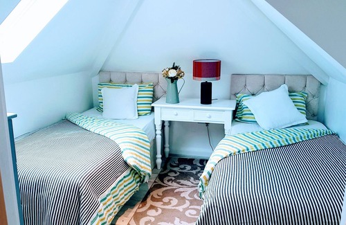 Barry House | The luxury White House