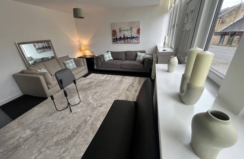 Shotts Apartment | The M Rooms