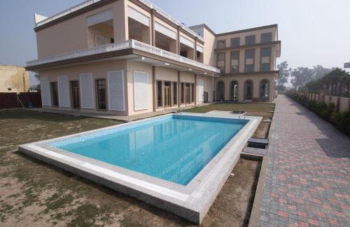 Muzaffarnagar Hotel | The Madelinne Hotel