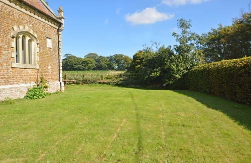 Ringstead House | The Magazine - Three Bedroom House, Sleeps 5