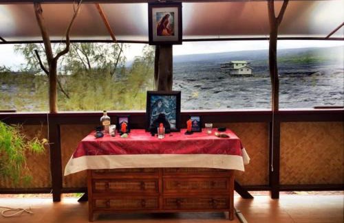 Pahoa Apartment | THE MAGICAL LAVA TEMPLE with EPIC Volcano Views!