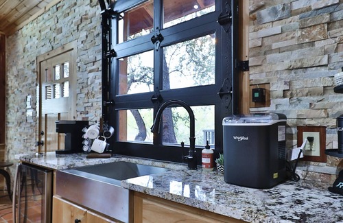 Baird House | "The Magical Treehouse" offers an enchanting experience for up to six guests.