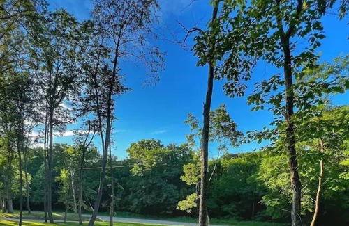 Lancaster House | The Magnolia/ Modern Barndo with hot tub and game room