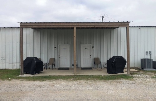 Boothville-Venice House | The Mahi Lodge is a quiet secluded 3bedroom 2full bath lodge in Venice LA
