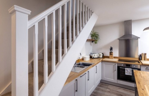 Sawtry Other | The Maid's Cottage · Rural hideaway in a cosy farm cottage with hot tub