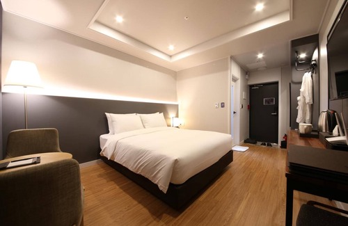 Cheonan Hotel | The Mains Hotel