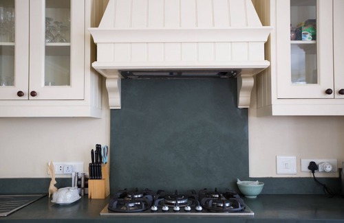 Kalk Bay Apartment | The Majestic village Middedorp 2