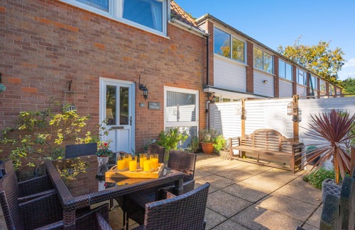 Irstead House | The Maltings - Three Bedroom House, Sleeps 6