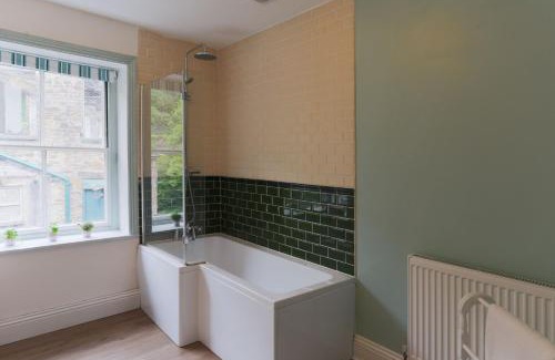 New Mills House | The Manager's Suite 2