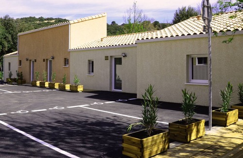 Bedarieux (ornac) Apartment | The Manaka, The Rose of the Sands