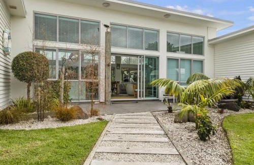 Mangawhai Heads House | The Mangawhai Bach