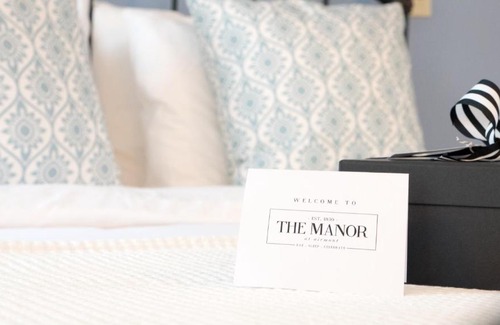 Round Hill Bed & Breakfast | The Manor at Airmont