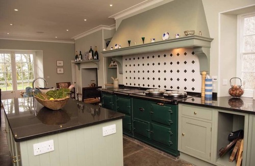 Bodmin House | The Manor at Boconnion w/Pool & Tennis Court