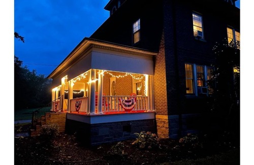 Redstar House | The Manor at Glen Jean Meadows