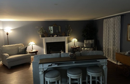 Maysville House | The Manor at Maysville Golf Course View