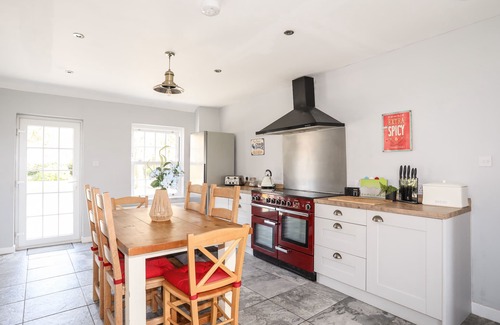 Bryngwran House | THE MANOR HOUSE, pet friendly, character holiday cottage in Rhosneigr