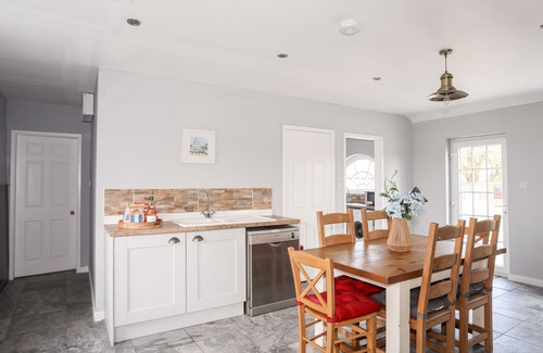 Bryngwran House | THE MANOR HOUSE, pet friendly, character holiday cottage in Rhosneigr