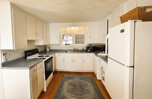 Fincastle House | The Manse on East Main-Historic Fincastle's Newest Guesthouse!