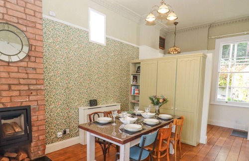 Little Malvern House | THE MANSE STUDIO, pet friendly, character holiday cottage in Malvern