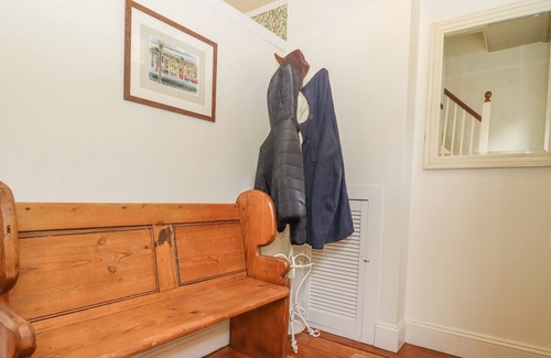 Little Malvern House | THE MANSE STUDIO, pet friendly, character holiday cottage in Malvern