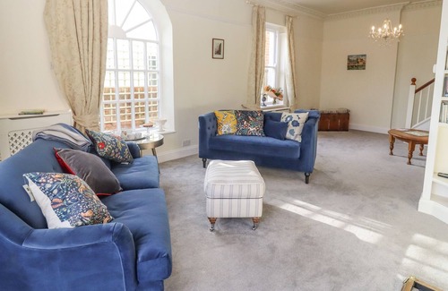 Little Malvern House | THE MANSE STUDIO, pet friendly, character holiday cottage in Malvern