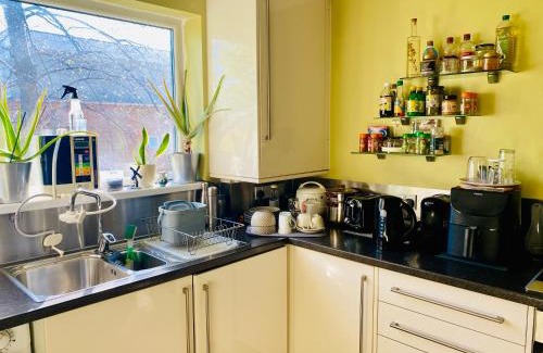 Chorlton-cum-Hardy House | The Mansion Room