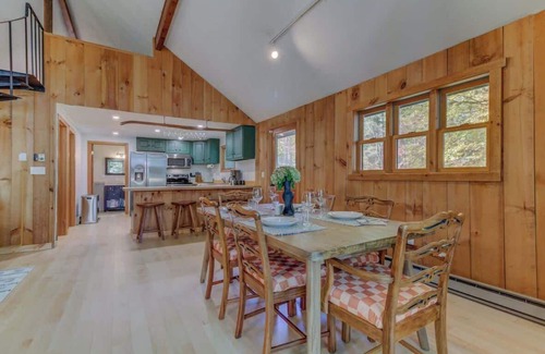 Londonderry House | The Maple Retreat | 20 Min to Stratton w/Sauna