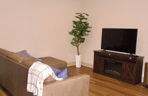 Elizabethtown House | The Maple Suite