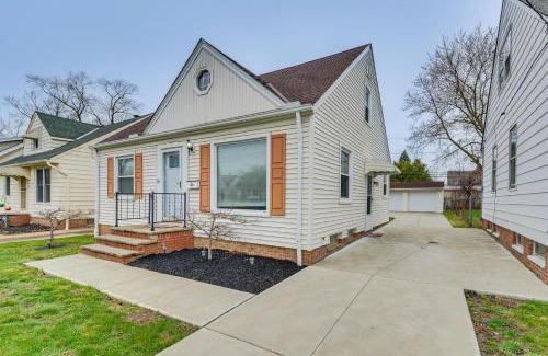 Maple Heights House | The Maple Tree Home 14 Mi to Downtown Cleveland