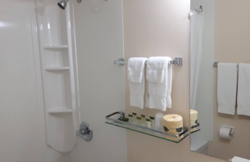 Port Elgin Hotel | The Maplewood Motel