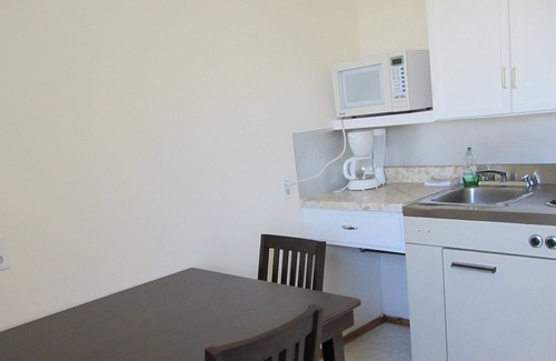 Port Elgin Hotel | The Maplewood Motel