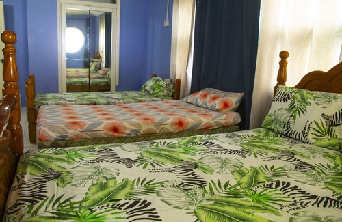 Discovery Bay House | The Marantha Villa